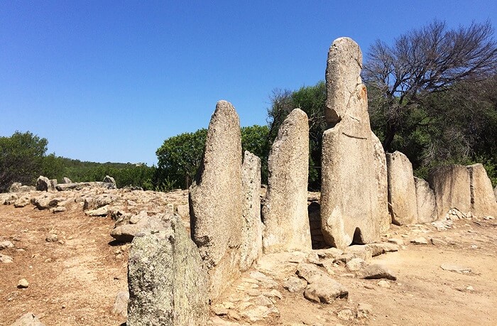 Situl Tomba dei Giganti Di Li Longhi (1800 î.e.n) – Foto Ionut Petru